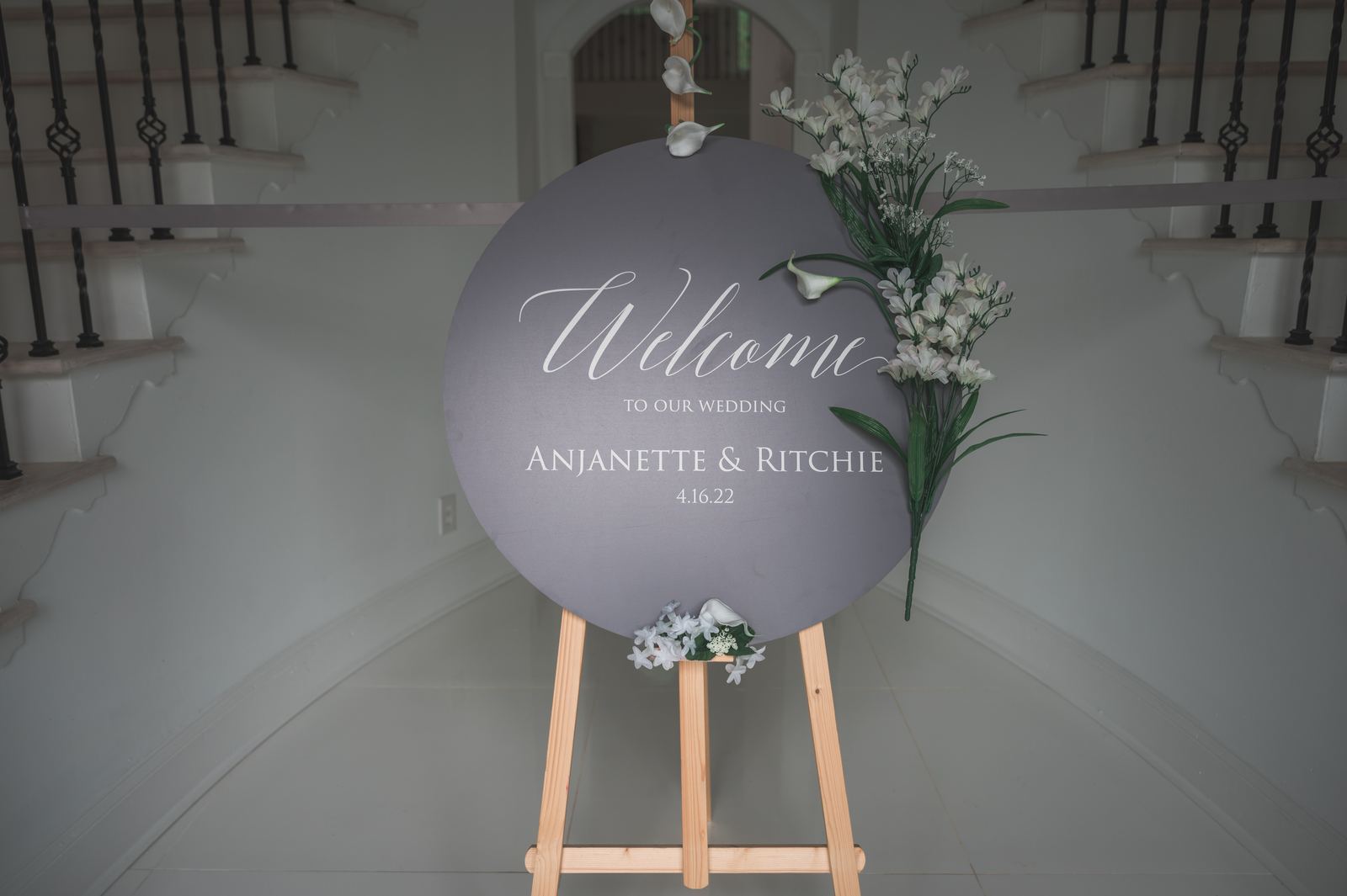 Anjanette and Ritchie welcome sign