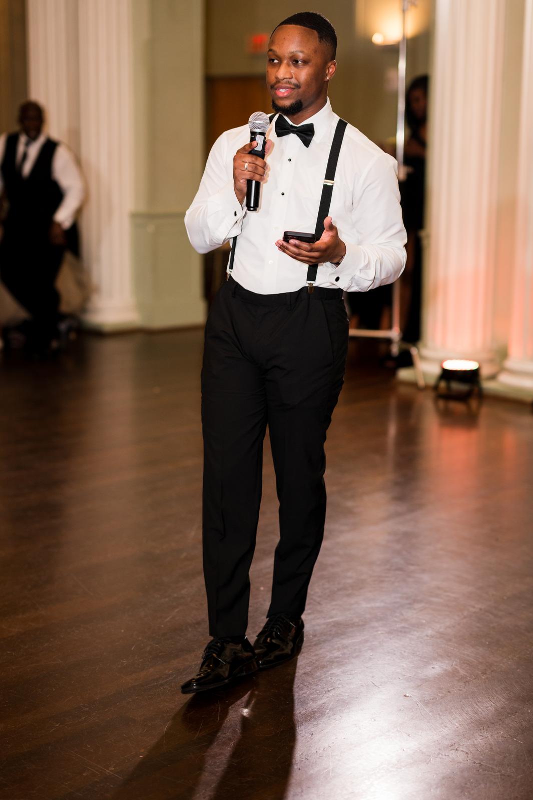 Kordel giving a toast